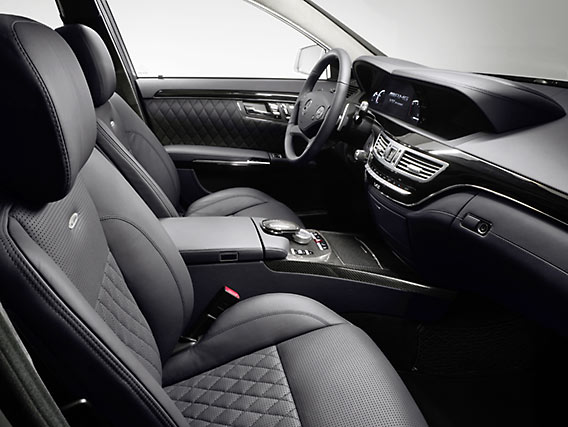 具有更好的標準裝備奔馳S65 AMG Mercedes S65 AMG met betere standaard uitrusting