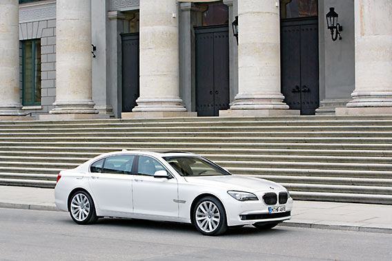 BMW 760i en BMW 760Li - hij is er ook in het wit