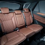 家庭是容易在梅賽德斯 ​​- 奔馳 M級 ML 350 BLUETEC