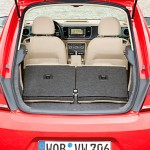 05_Volkswagen_Beetle Neerklapbare achterbankdelen, je moet natuurlijk ook kunnen shoppen